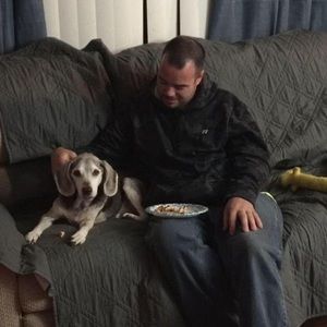 Meet your Posher, Dennis